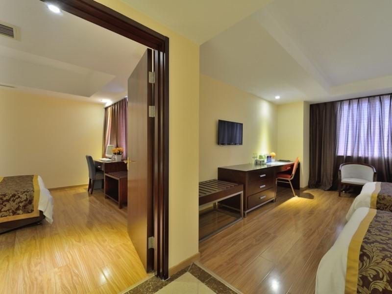 Greentree Alliance Beijing West Railway Station Zhanqian North Square Hotel Esterno foto